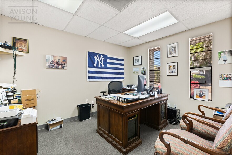 More Photos Of 175 Semoran Commerce Pl, Apopka Light Distribution For Sale