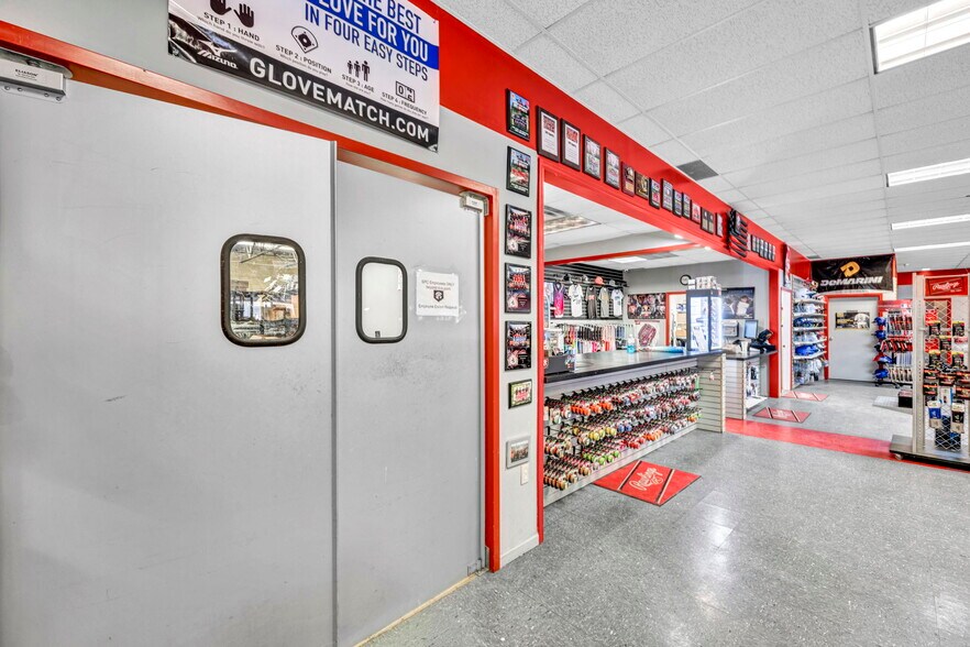 More Photos Of 9431 Mentor Ave, Mentor Freestanding For Sale
