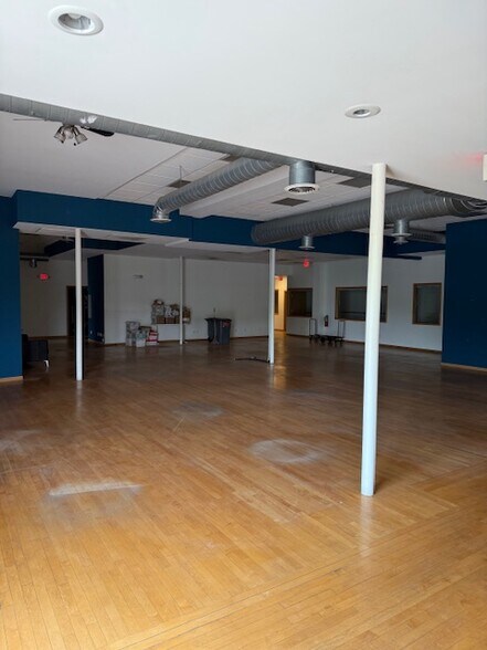 More Photos Of 7321 Madison St, Forest Park Restaurant For Lease