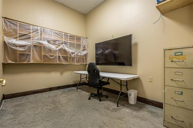 More Photos Of 25998 TX State Hwy 359, Bruni Warehouse For Sale
