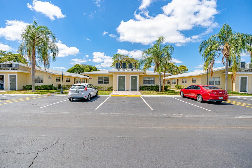 More Photos Of 6954-6956 SW 5th St, Margate Apartments For Sale