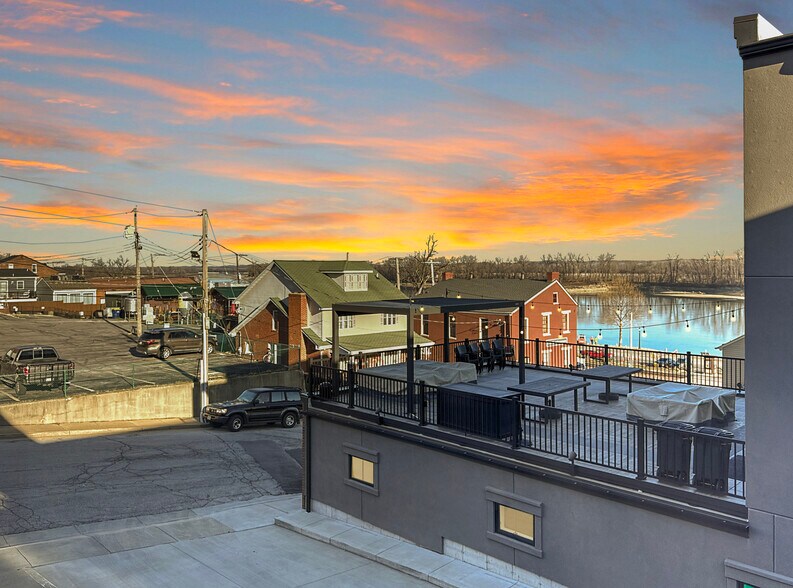 More Photos Of 10 Lafayette St, Washington Storefront Retail Office For Sale