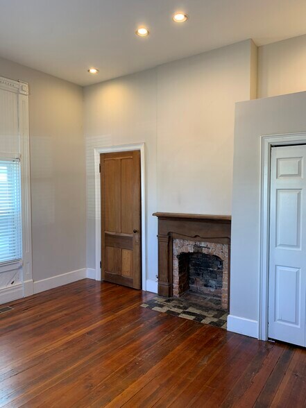 More Photos Of 1120 3rd Ave S, Nashville General Retail For Sale