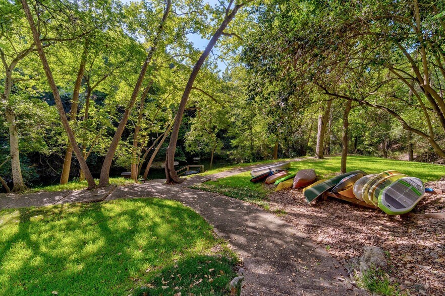 More Photos Of 1801 Westlake Dr, West Lake Hills Land For Sale