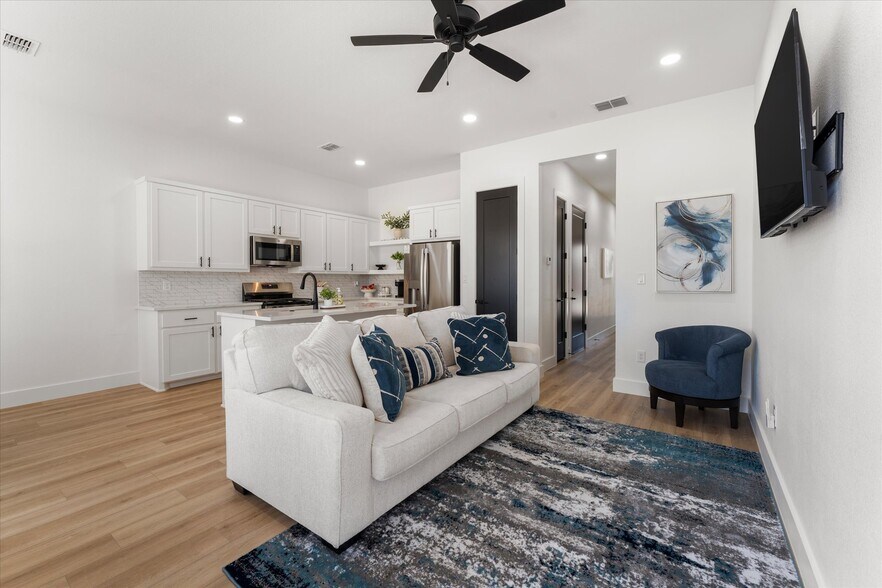 More Photos Of 196 W 17th St, Mount Pleasant Apartments For Sale