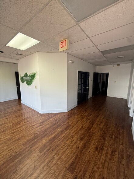 More Photos Of 602 S Military Trl, Deerfield Beach Unknown For Lease