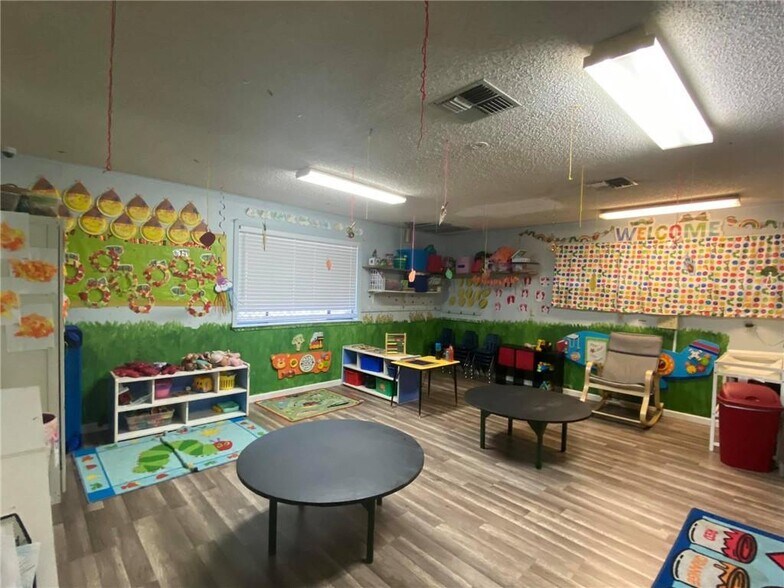More Photos Of 130 Charter Oak Dr, Canyon Lake Daycare Center For Lease