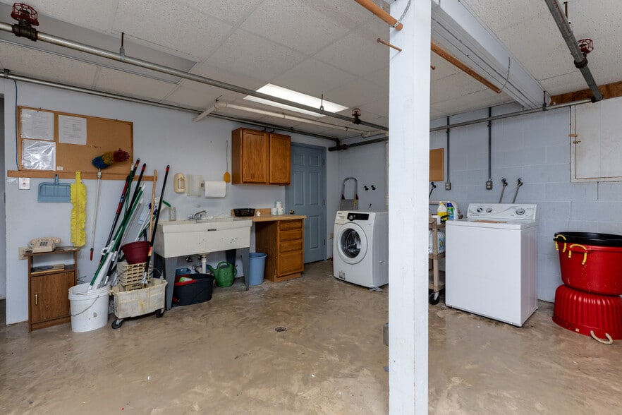 More Photos Of 218 Mill Rd, Woodstock Congregate Senior Housing For Sale