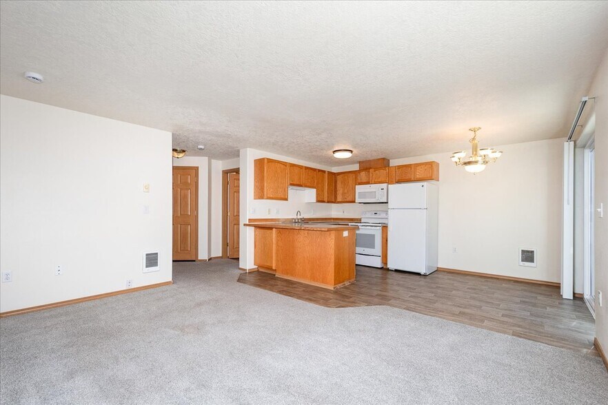 More Photos Of 4038-4048 SE Powell Valley Rd, Gresham Specialty For Sale