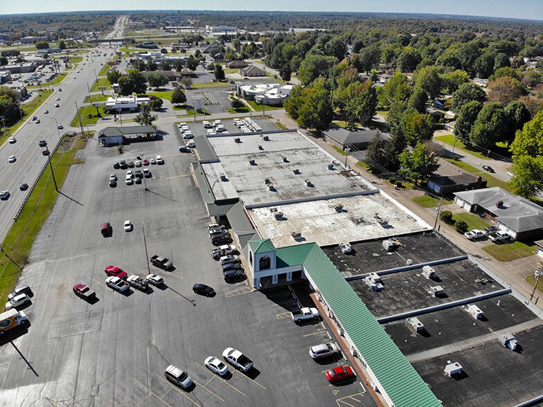 More Photos Of 3800-3900 S Campbell Ave, Springfield Unknown For Lease