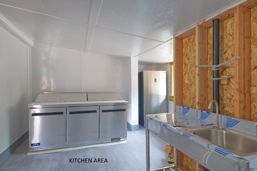 More Photos Of 740 E St, Washougal Specialty For Lease