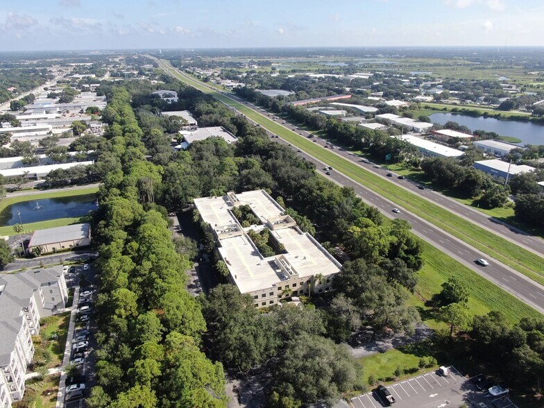 More Photos Of 2201 Cantu Ct, Sarasota Office For Lease