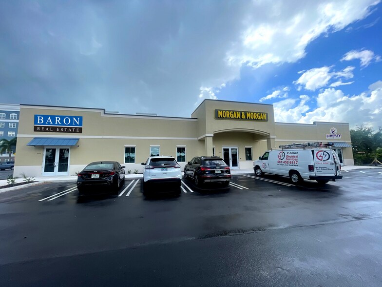 More Photos Of 1940 SW Fountainview Blvd, Port Saint Lucie Office For Sale