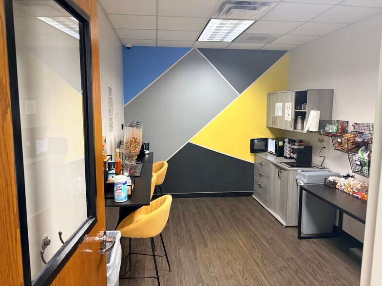 More Photos Of 1105-1141 W 2400 S, Salt Lake City Office For Lease