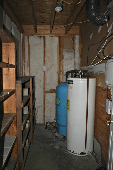 More Photos Of 11275 Edge Hill Rd, Newburg Service For Sale