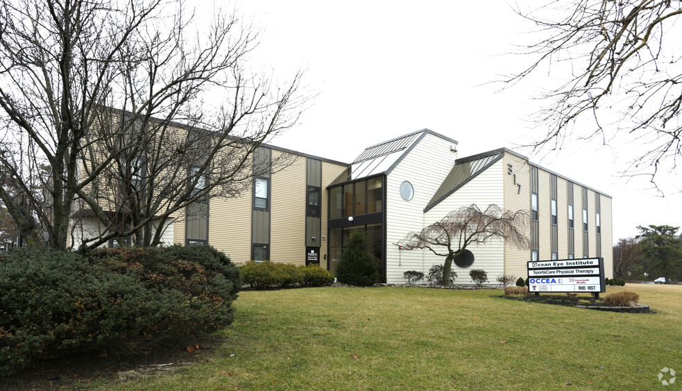 Primary Photo Of 317 Brick Blvd, Brick Office For Lease