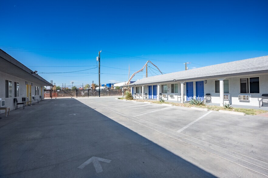 More Photos Of 1414-1418 S 3rd St, Las Vegas Hotel For Lease