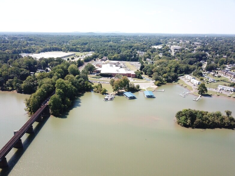 More Photos Of 1500 River Dr, Belmont Warehouse For Lease