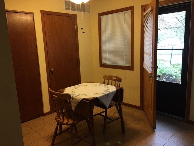 More Photos Of 102 8th Ave NW, Oelwein Apartments For Sale