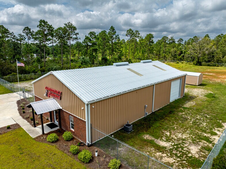 More Photos Of 19358 Valdosta Hwy, Valdosta Light Distribution For Lease