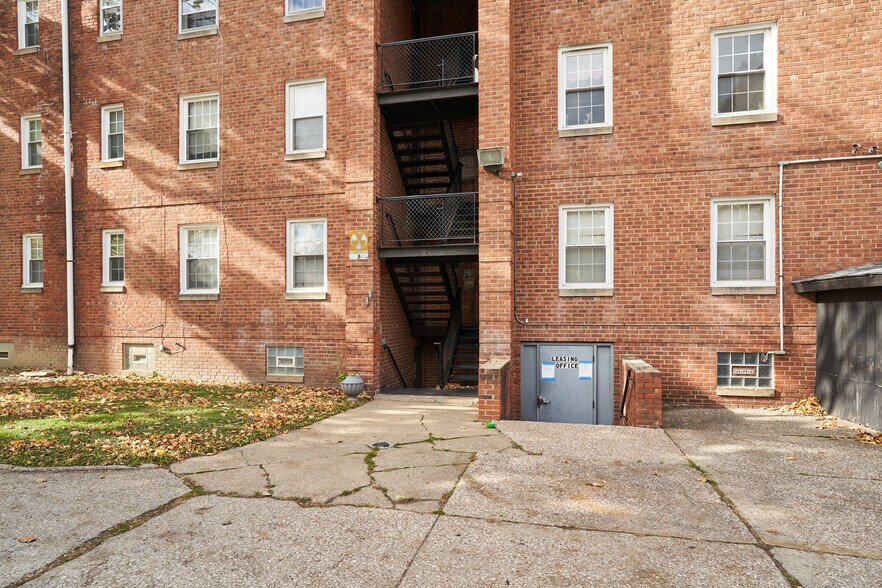 More Photos Of 1581-1589 Coventry Rd, Cleveland Multifamily For Sale