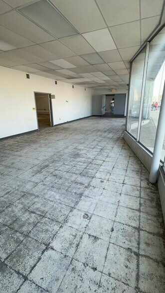 More Photos Of 212-218 Front St, Hempstead Warehouse For Lease