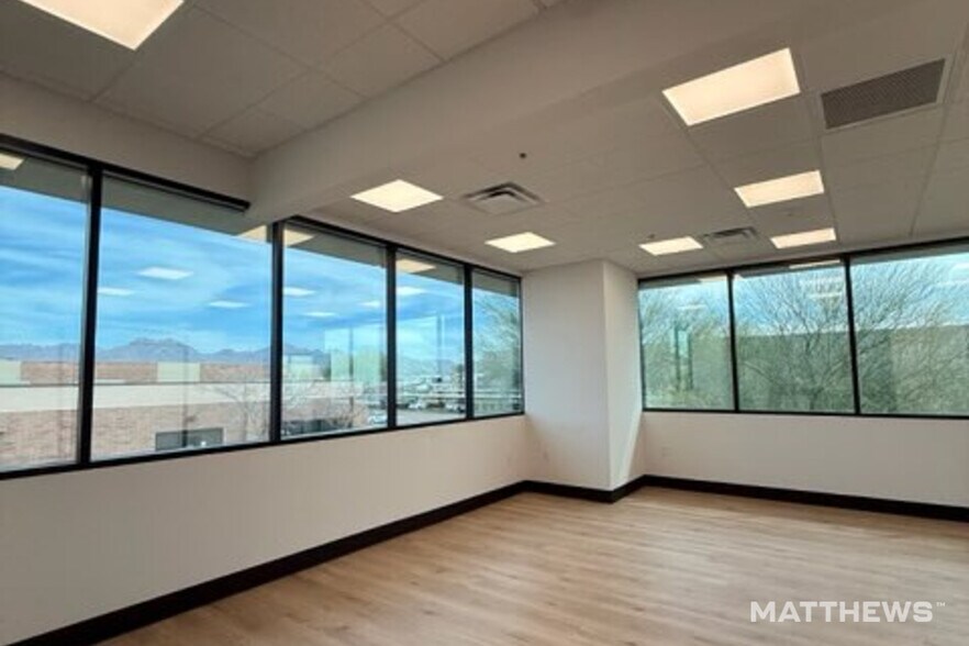 More Photos Of 15011 N 75th St, Scottsdale Office For Sale