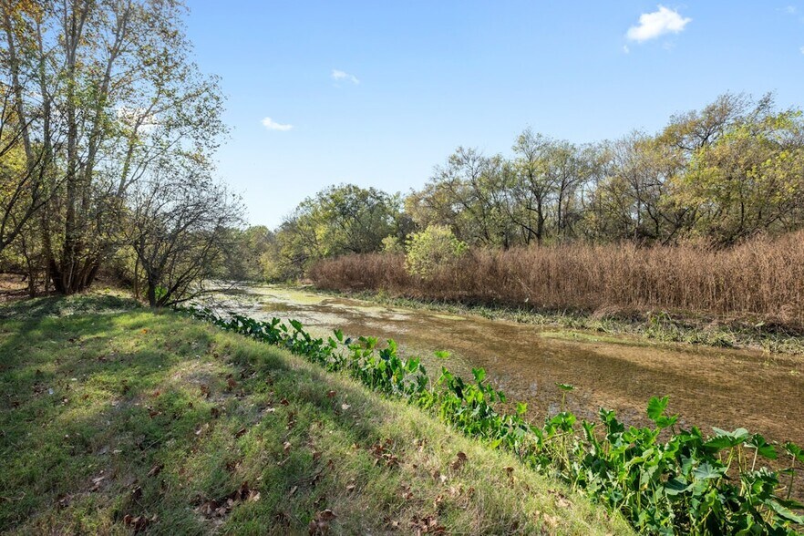 More Photos Of 2004 Caldwell Ln, Del Valle Land For Sale