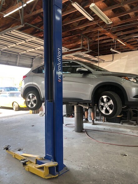 More Photos Of 6801 Tower Dr, Hudson Service For Lease