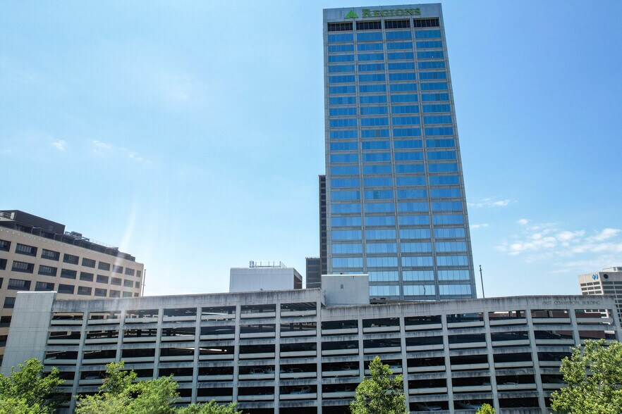 More Photos Of 400 W Capitol Ave, Little Rock Office For Lease