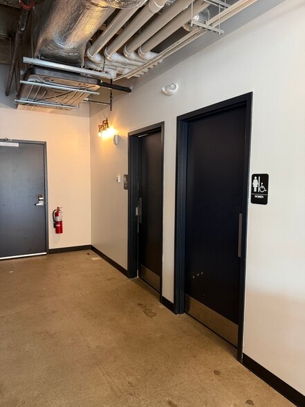 More Photos Of 103 E 3rd St, Covington Apartments For Lease