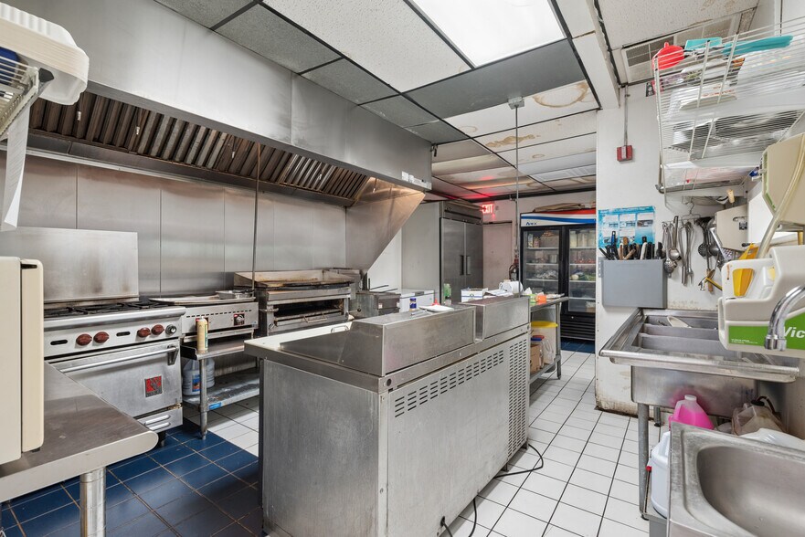 More Photos Of 383 E Main St, Denville Flex For Sale