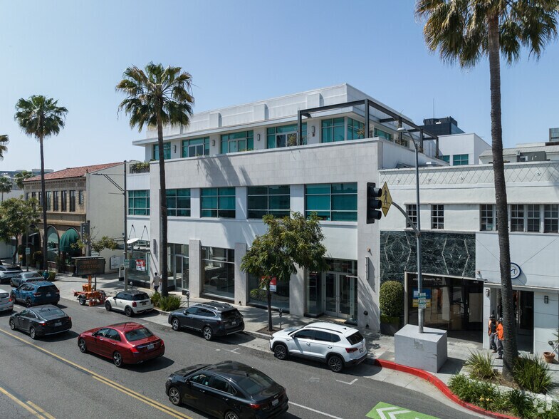More Photos Of 421-427 N Beverly Dr, Beverly Hills Office For Lease