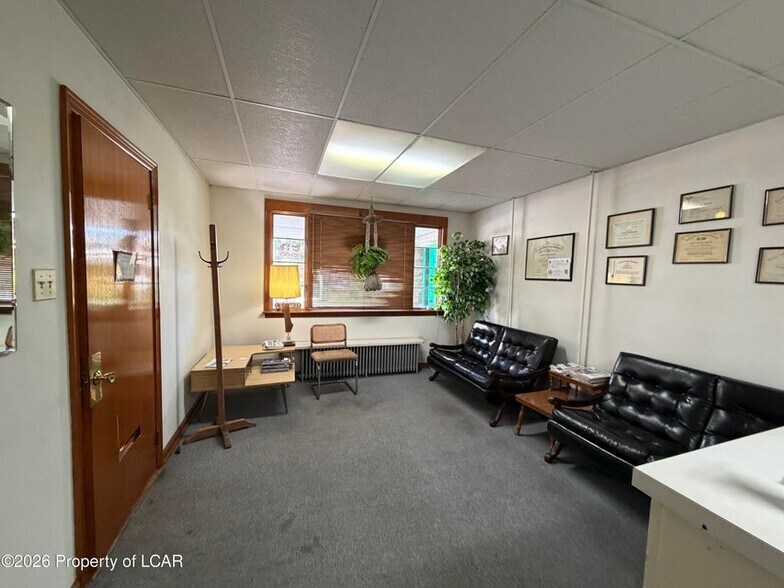 More Photos Of 71 N Kennedy St, Mcadoo Office For Sale