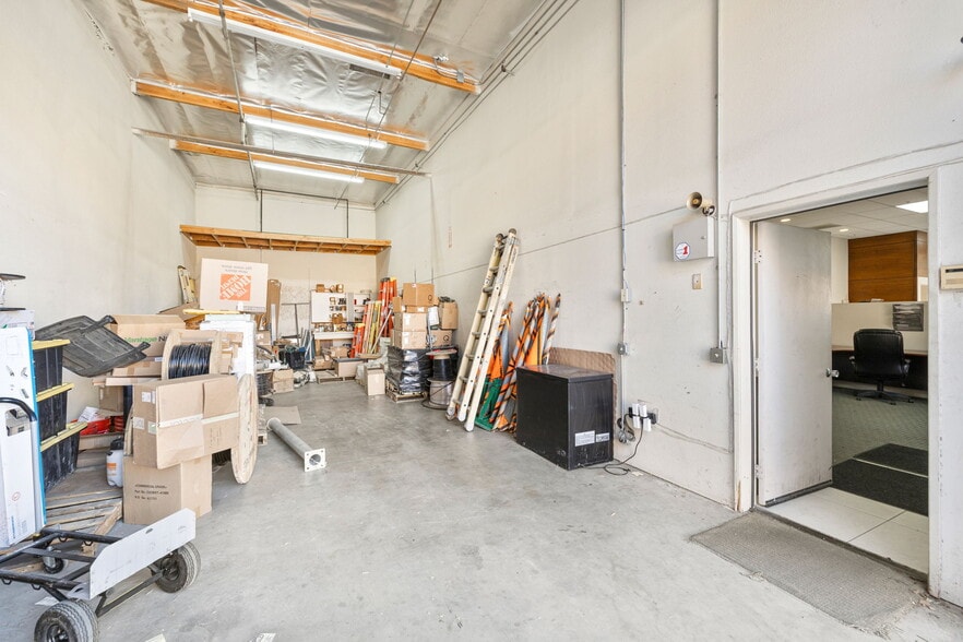 More Photos Of 75090 St. Charles Pl, Palm Desert Warehouse For Lease