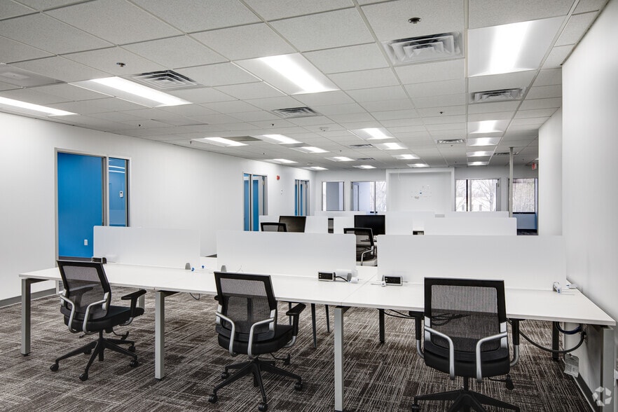 More Photos Of 1320 Old Chain Bridge Rd, McLean Office For Lease