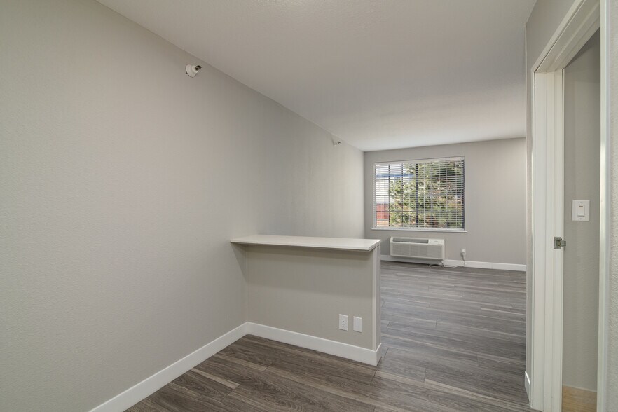 More Photos Of 3211 S 79th East Ave, Tulsa Apartments For Sale
