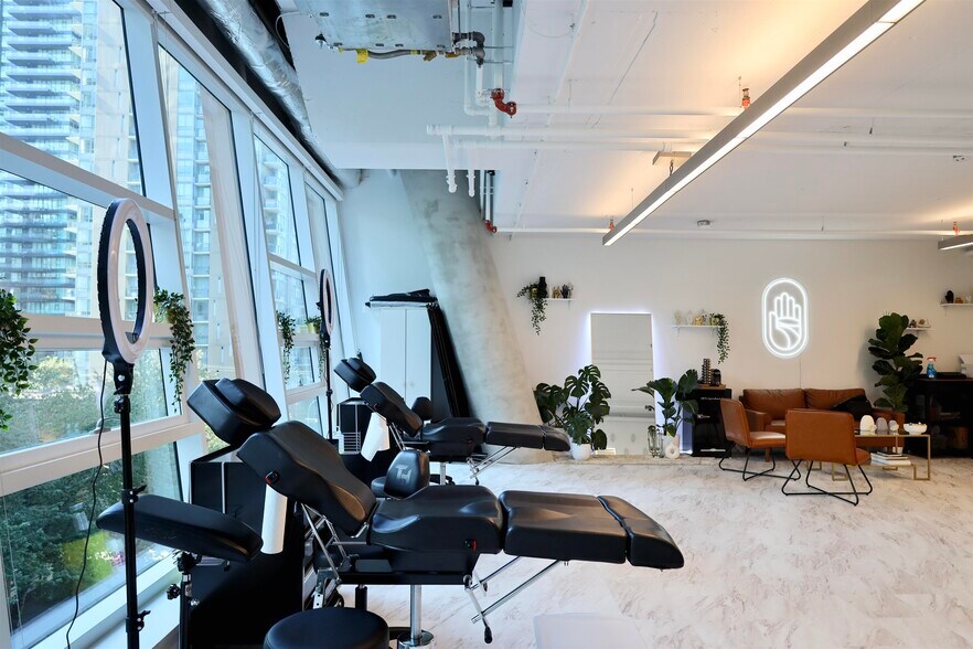 More Photos Of 1281 Hornby St, Vancouver Office Residential For Sale