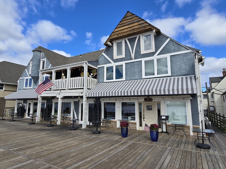 Primary Photo Of 7 Boardwalk, Sparta Restaurant For Sale