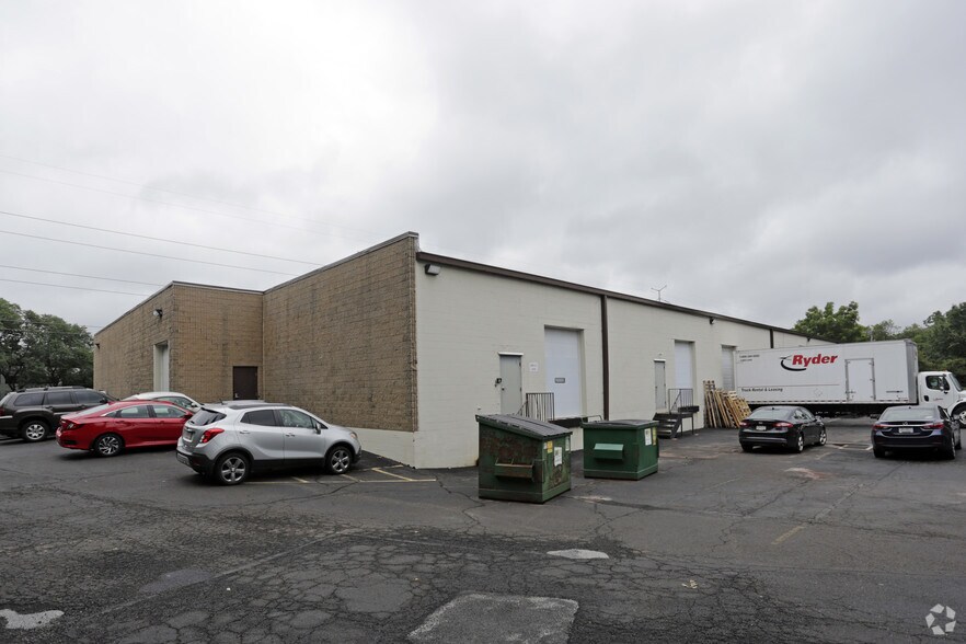 More Photos Of 101 Witmer Rd, Horsham Township Flex For Lease