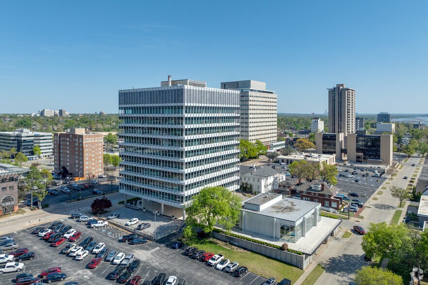 More Photos Of 1350 S Boulder Ave, Tulsa Office For Lease