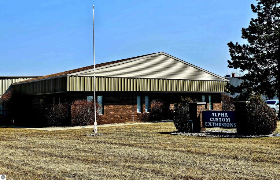 Primary Photo Of 800 Woodside Dr, Saint Louis Industrial For Sale