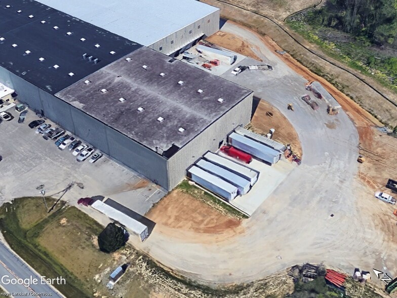 More Photos Of 2711 Commerce Rd S, Wilson Manufacturing For Sale