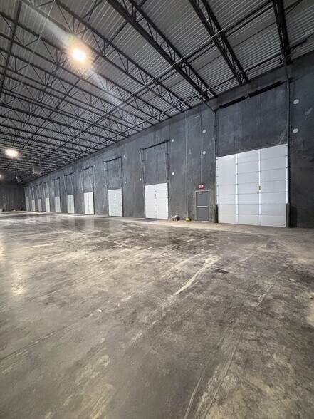 More Photos Of 500-550 Corporate Hills Dr, Saint Charles Warehouse For Sale