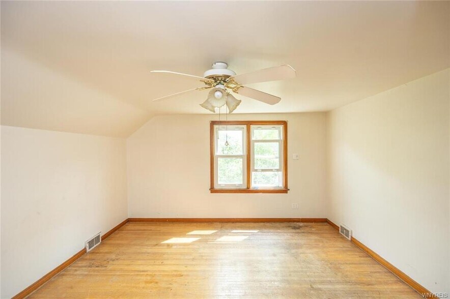 More Photos Of 1729 Ferry Ave, Niagara Falls Apartments For Sale