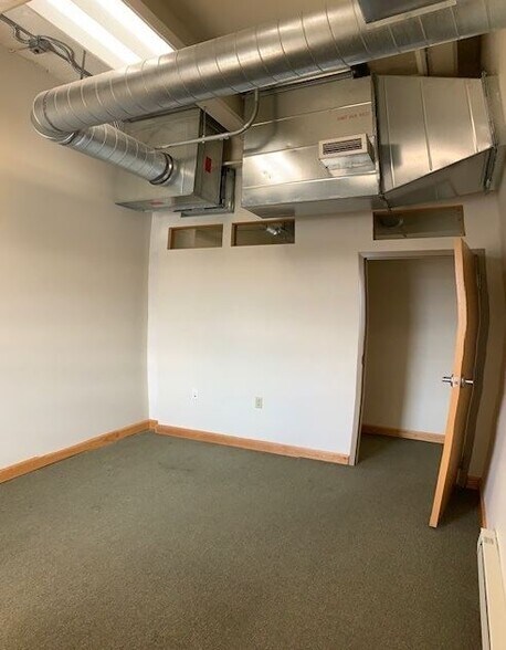 More Photos Of 231 W Water St, Elmira Storefront Retail Office For Lease