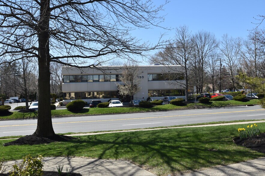More Photos Of 150 Airport Executive Park, Nanuet Office For Lease