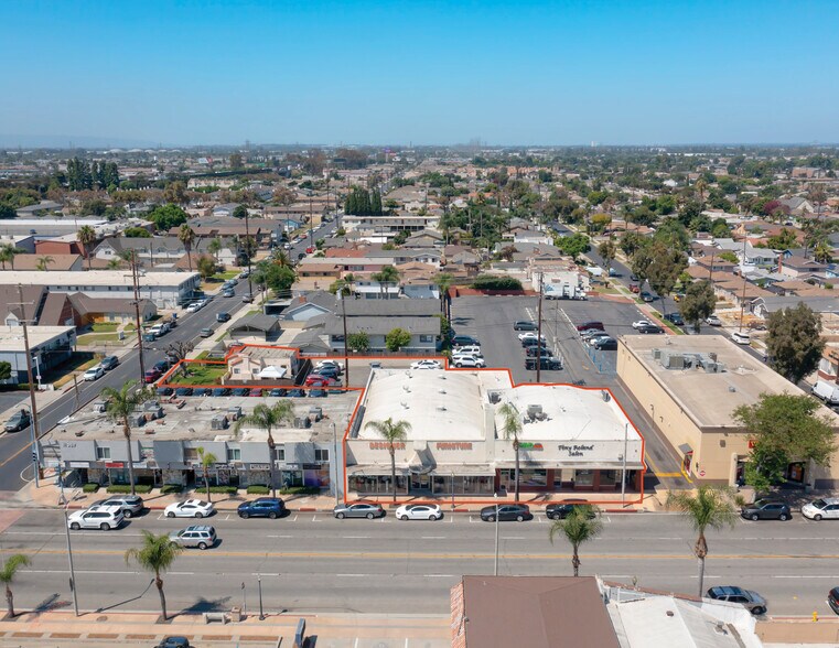 More Photos Of 17047 17047 Bellflower Blvd & 9747 Park St blvd, Bellflower General Retail For Sale