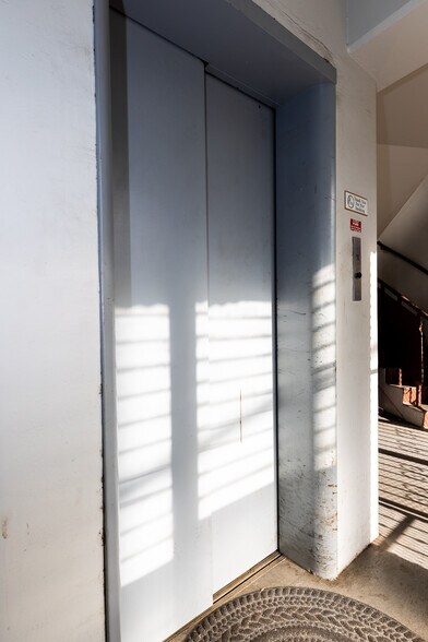 More Photos Of 250 Kapili St, Honolulu Apartments For Sale