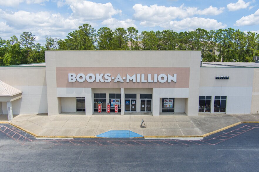 More Photos Of 1705 Norman Dr, Valdosta Storefront For Sale